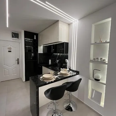 Apartman Jj Vladimira Rolovic 09 17 Kragujevac Exterior photo
